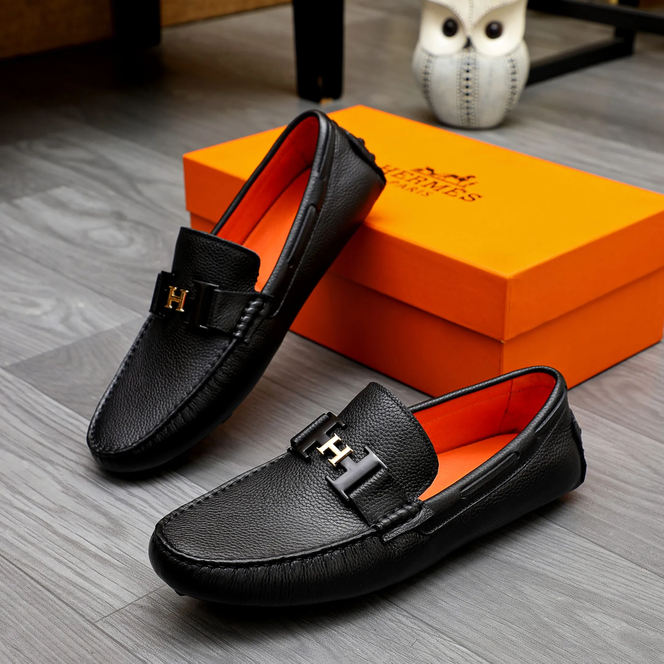 Factory price 380 🕷🕷【HERMES】The same style as Hermès counters🇨🇳Classic slip-on shoes 1:1 mold opening💯Original quality🍓Using imported first-layer cowhide🍅Pigskin lining🌶🌶Super high-end men's leather shoes🇨🇳Solid and stable Very special🍇 Available in black! Code number 38-44 (45.46.47. Can be customized)
